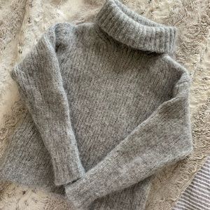 Aritzia Wilfred Grey Turtleneck